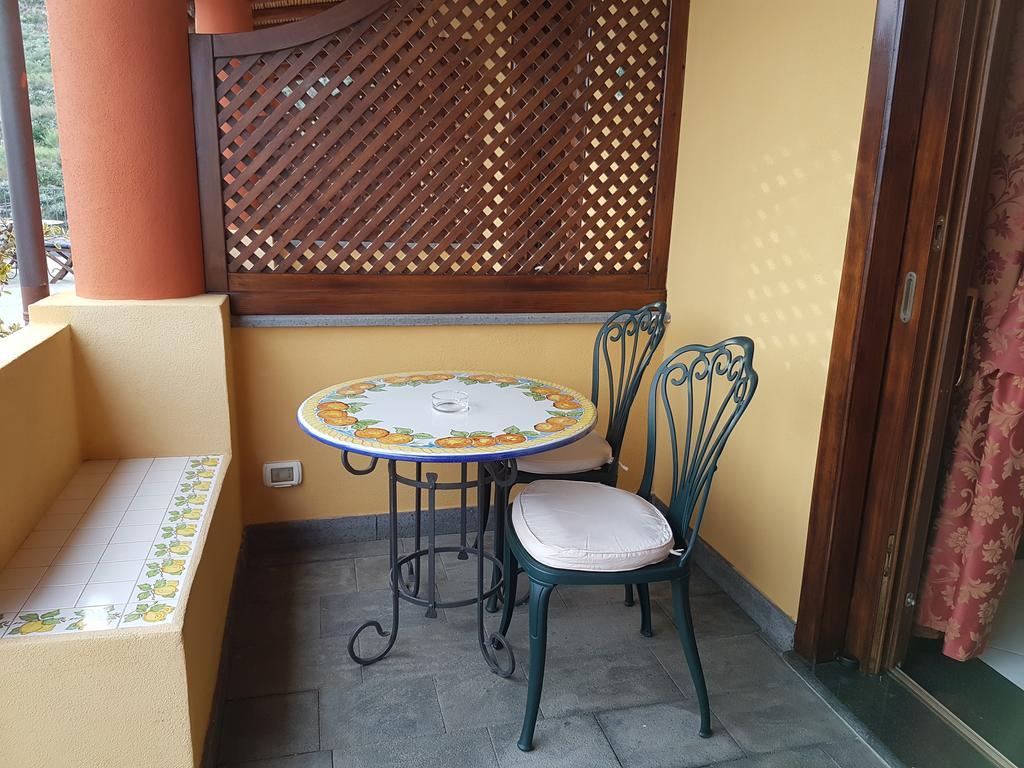 Hotel A Pinnata Lipari  Exteriör bild